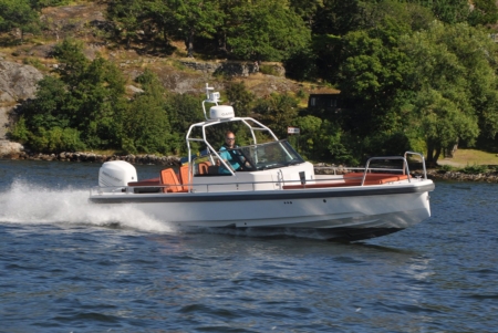 Axopar 28 OC - Produktbild 1 (Marinmäklarna)