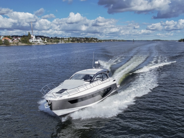 Azimut Atlantis 51 - Produktbild 1 (Marinmäklarna)