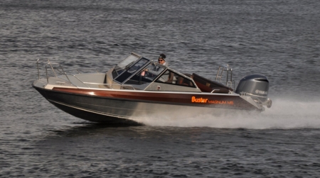 Buster Magnum M5 SÅLD! - Produktbild 1 (Marinmäklarna)